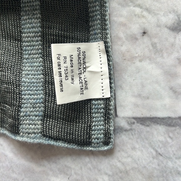 Fiori Difirenze wool scarf one size - Picture 4 of 5